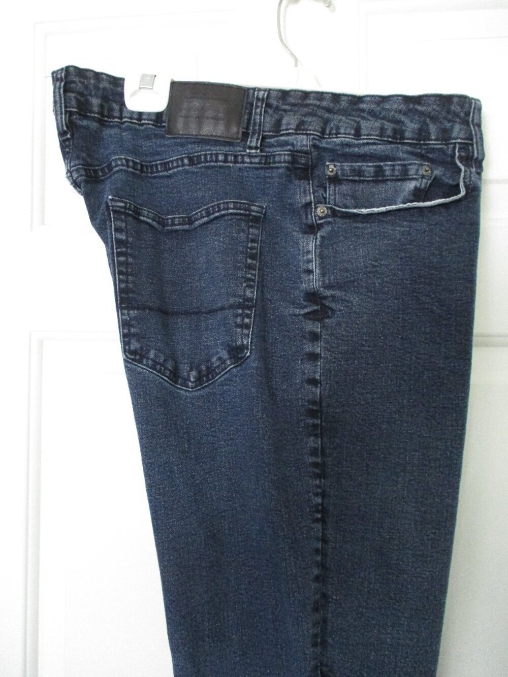 IZOD Mens Blue Stretch Cotton Denim Straight Leg Zip Front Jean - Size 36W x 30L
